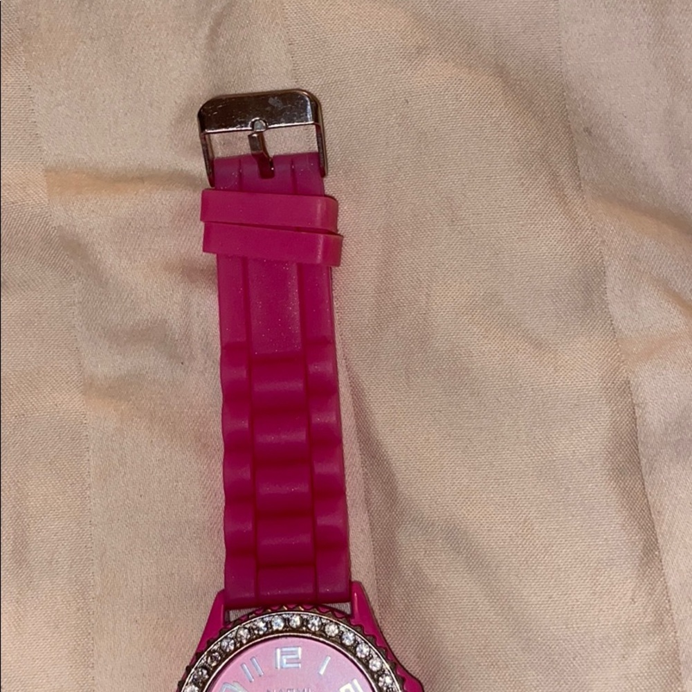 Watch - Picture 3 of 5